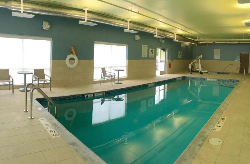 Holiday Inn Express & Suites Oswego by IHG photo 3