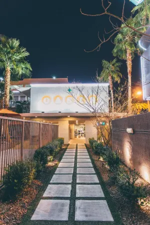 綠洲金尖-限成人飯店