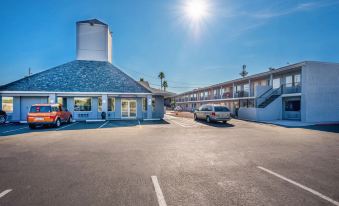 Econo Lodge Phoenix North I-17