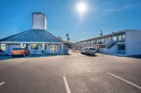 Econo Lodge Phoenix North I-17 Hotels in Phoenix