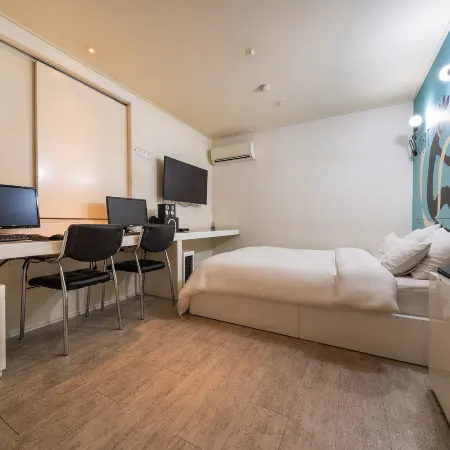 Guri Lexy Hotel