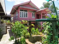 R-Lampang Guest House Hotel di Suan Dok