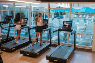 ジム オハナ・ワイキキ・イースト by アウトリガーの写真