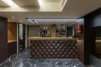 Divan Clarks Inn Goa - bar