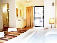 Spring Hill Mews Apartments - balcón