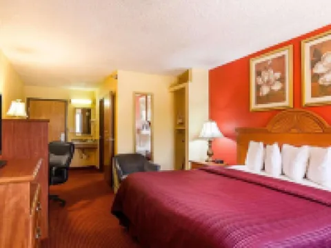 Sonesta Essential Van Buren 克勞福德縣酒店