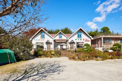 Daenamu Pension Taean Hotels near Yeongmok Port