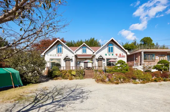Daenamu Pension Taean