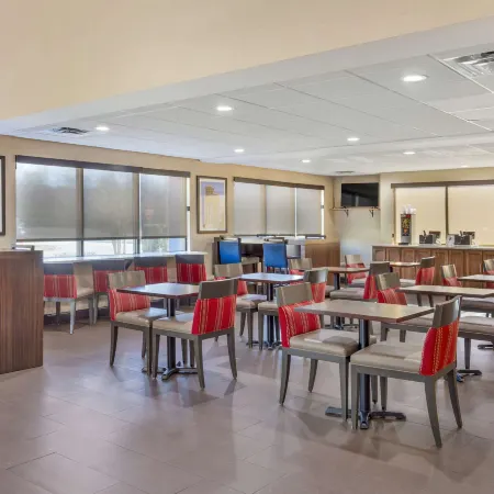 Comfort Suites Wilson - I - 95