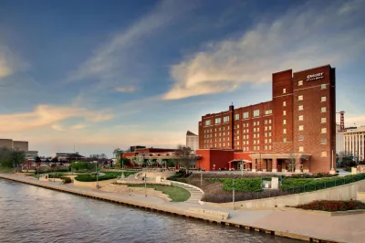 Drury Plaza Hotel Broadview Wichita Hotels in Вічіта
