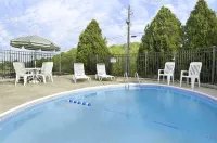 Days Inn by Wyndham Cartersville Hotels in Cartersville