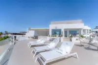 Lani's Suites de Luxe - Adults Only