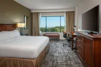 Hilton Greenville Các khách sạn gần Roper Mountain Science Center