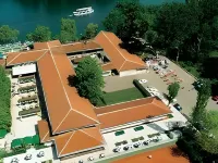Hotel Herastrau Отели рядом с достопримечательностью «Парк им.короля Михая I»