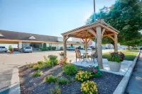 Quality Inn & Suites Escanaba North Bay de Noc Township 호텔
