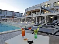 Vacancéole - Résidence Cap Camargue - Pools