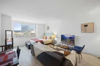 Sleep 4 Stylish Boardwalk CozySuites Studio Hotels in Atlantic City