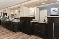 Quality Inn & Suites Hotels in Weatherford