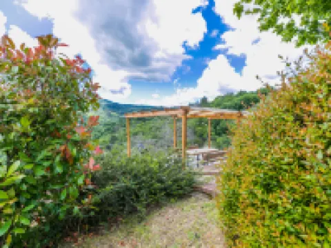 Tegliaia モンテヴァルキのホテル