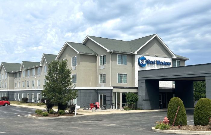Best Western Erie Inn  Suites