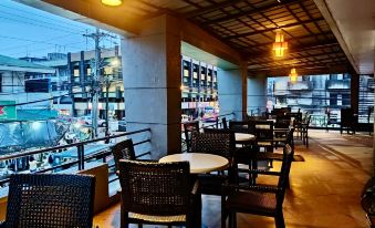 MO2 Westown Hotel Bacolod - Downtown