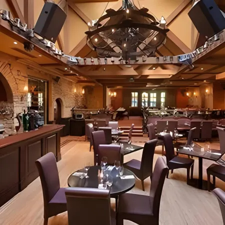 Da Vinci's Hotel Отели рядом с достопримечательностью «Гилдхолл»