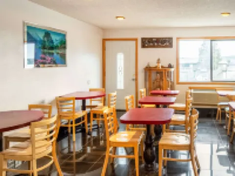 エコノ  ロッジ イン & スイーツ マドラス マドラスのホテル