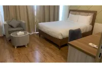 OYO Townhouse 156 Rose Hotel Apartments
