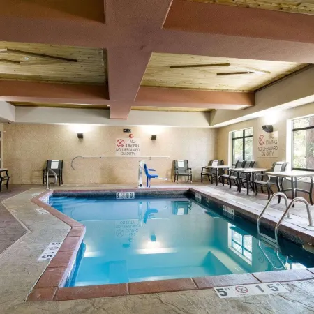 Comfort Suites Topeka Northwest