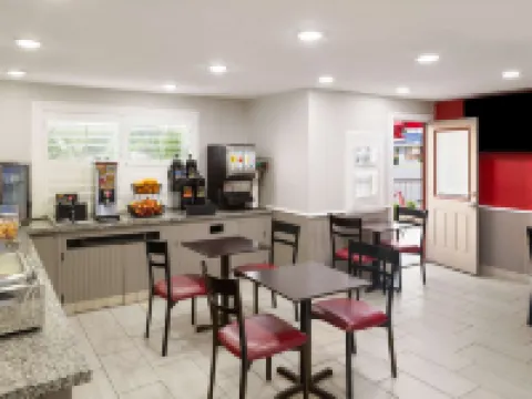 Ramada by Wyndham Medford Airport North Hotels in Medford