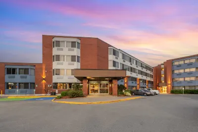 Best Western Plus Ottawa City Centre فنادق في أوتاوا