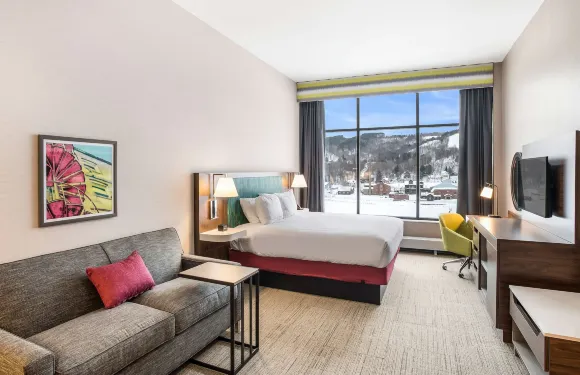 霍頓漢普頓套房酒店