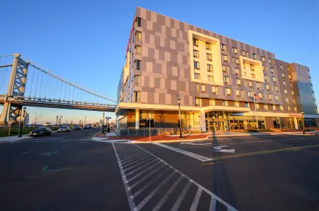 Hilton Garden Inn Camden Waterfront Philadelphia Отели рядом с достопримечательностью «Аквариум Эдвенчер»