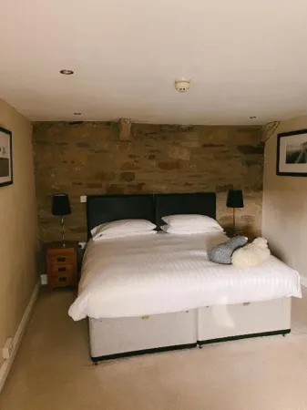 The Cheviot Hotel Отели в г. Корсенсайд