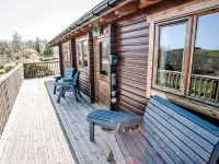 Bonnie View Lodge Hotels in Huntly