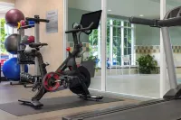 Homewood Suites by Hilton Cambridge-Waterloo, Ontario - ที่มีฟิตเนส