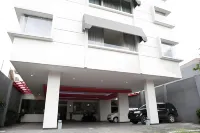 RedDoorz Near Trans Studio Mall 3 Hotels in Malabar