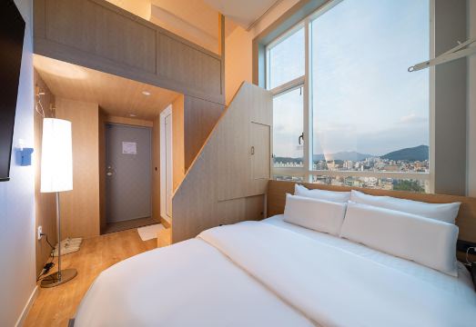 로컬스티치 객실