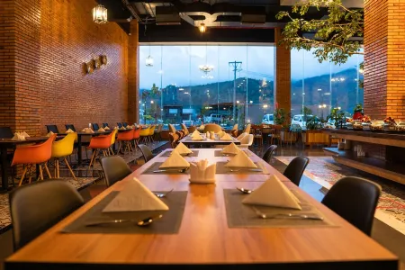 Petro Inn Takengon Отели в г. Такенгон