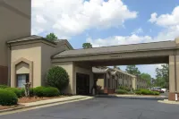 Econo Lodge Inn & Suites Hotels in Albany