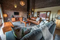 Dinkweng Safari Lodge