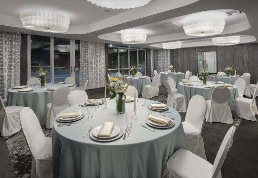 1. 힐튼 가든 인 ..