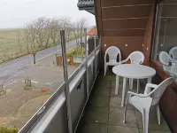 Haus Deichläufer Apartment Deichblick No. 21 Hotels in Westerdeichstrich