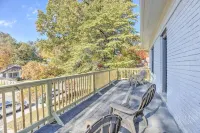 Stylish Vintage Apartment in Midtown Close to All!