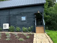 Private Driftless Cabin w/ Hot Tub, Fireplace & Creekside Views Hotels in Freeman