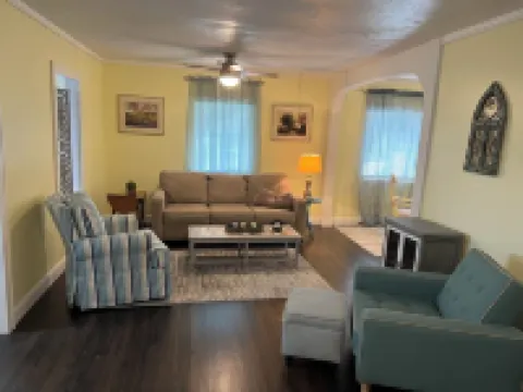 Barrow Bungalow Near Big House, Fishing, Downtown Tavares and Mt Dora