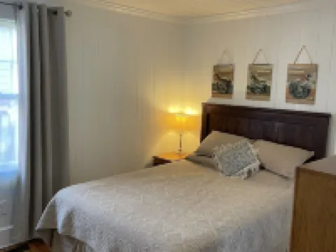 The Sterling House On the river and close to downtown Hotel di Washington