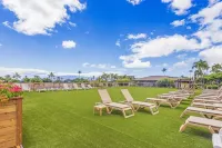 J200 - Closest Unit to Ocean, Corner Suite with Authentic Island Decor 2BD/2BA