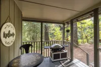 "UpRiver Nest" - Cabin on the Mckenzie River in Oregon