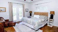 Cozy cabin on Fort Gibson Lake. Pet-Friendly!